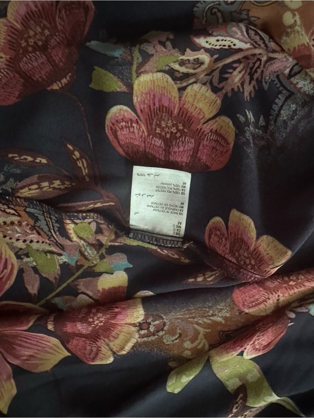 JM Collection Women's Floral
Print V-Neck Blouse - Picture 5 of 6